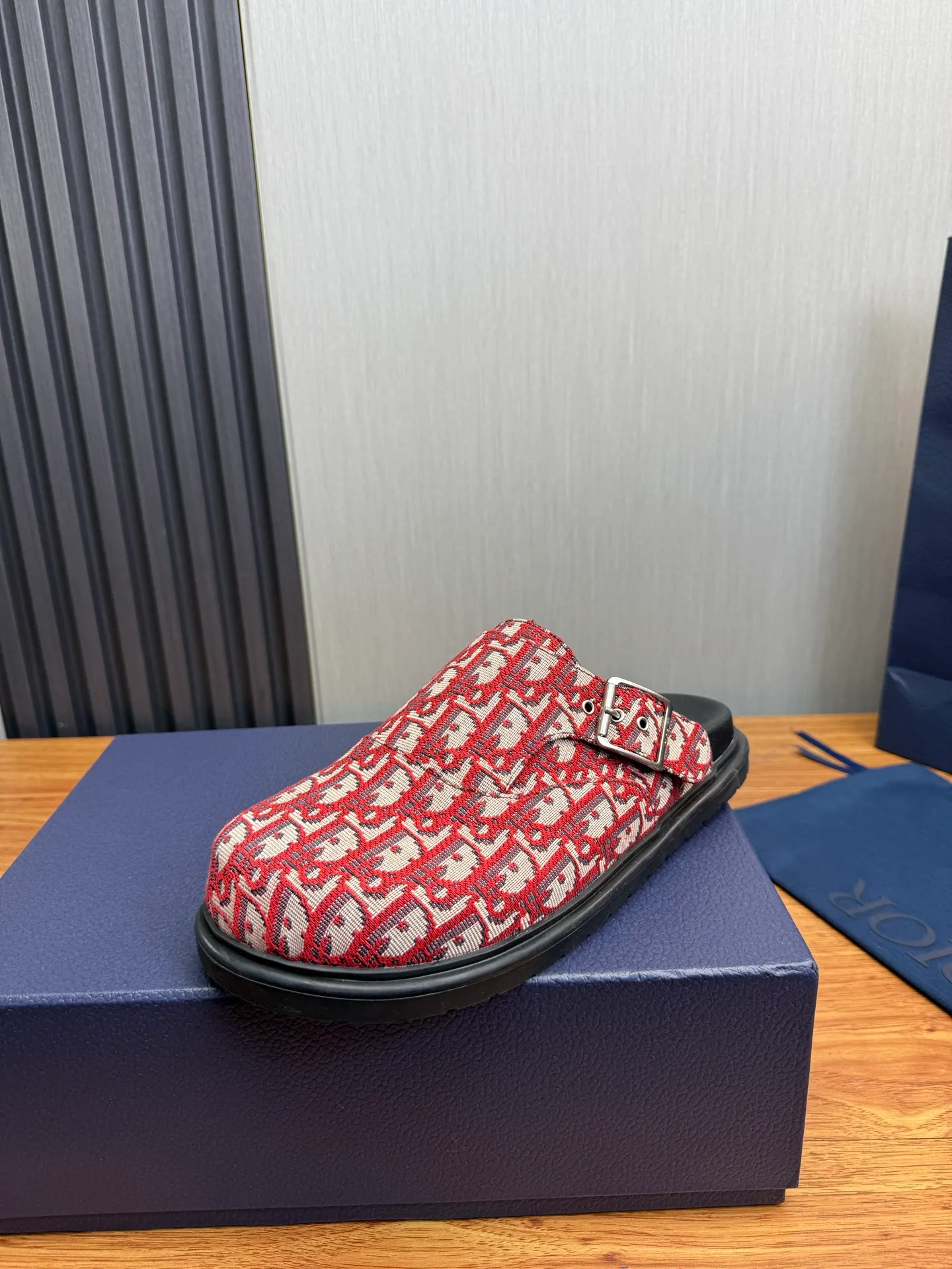 Men's men's shoes 420💰 Dior. Men's slippers🩴Official website 1:1 production 38-45 yards 45 46 🉑️Customized original material shipped✅